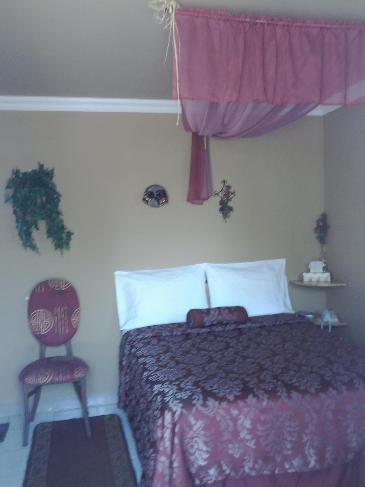 Motel Montgolfiere Jp Saint-Jean-sur-Richelieu Dış mekan fotoğraf