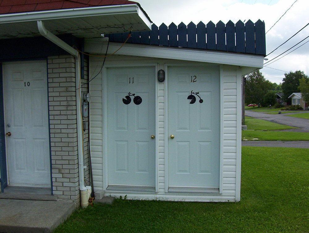 Motel Montgolfiere Jp Saint-Jean-sur-Richelieu Dış mekan fotoğraf