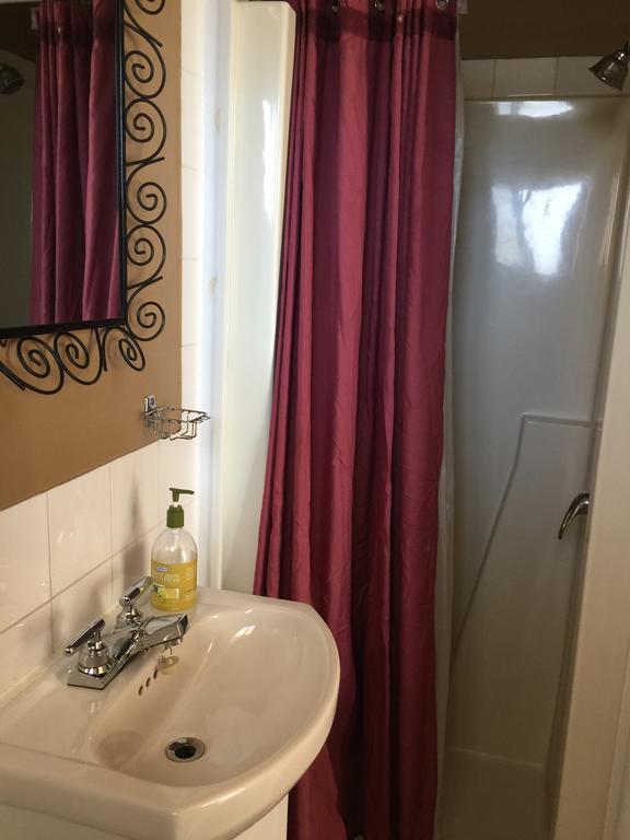 Motel Montgolfiere Jp Saint-Jean-sur-Richelieu Dış mekan fotoğraf