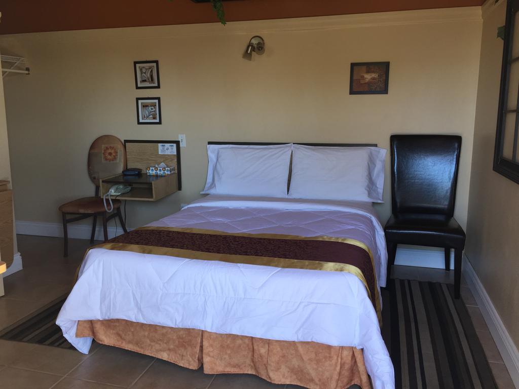 Motel Montgolfiere Jp Saint-Jean-sur-Richelieu Dış mekan fotoğraf