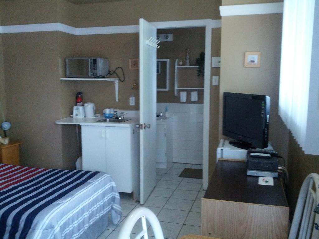 Motel Montgolfiere Jp Saint-Jean-sur-Richelieu Oda fotoğraf